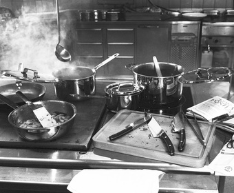 Essential tools in action Most important kitchen tools PS