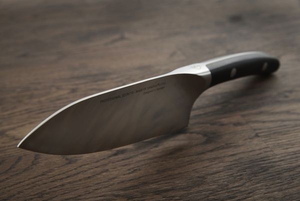 This comically large knife I made myself, specs in post : r/chefknives